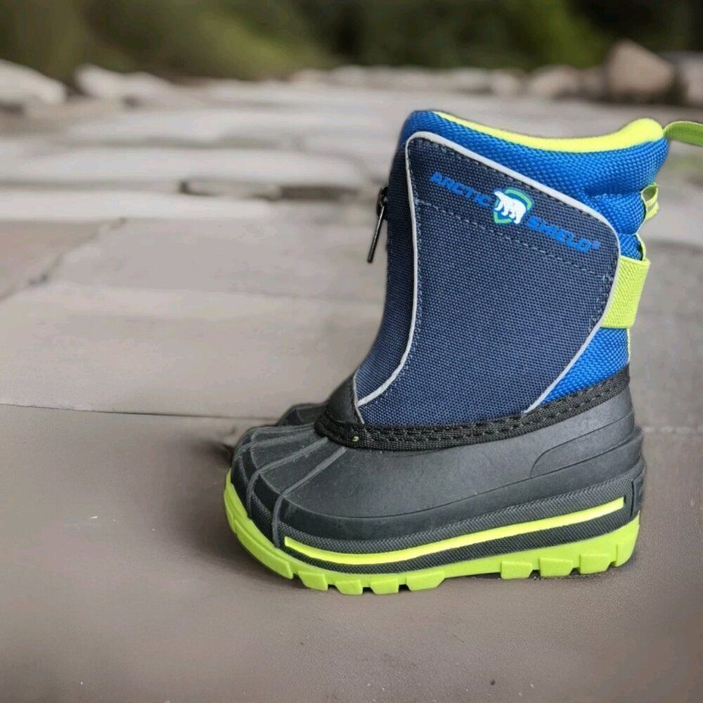 Arctic Shield Boys Waterproof Insulated Blue Warm Winter Snow Boot Youth Size 6